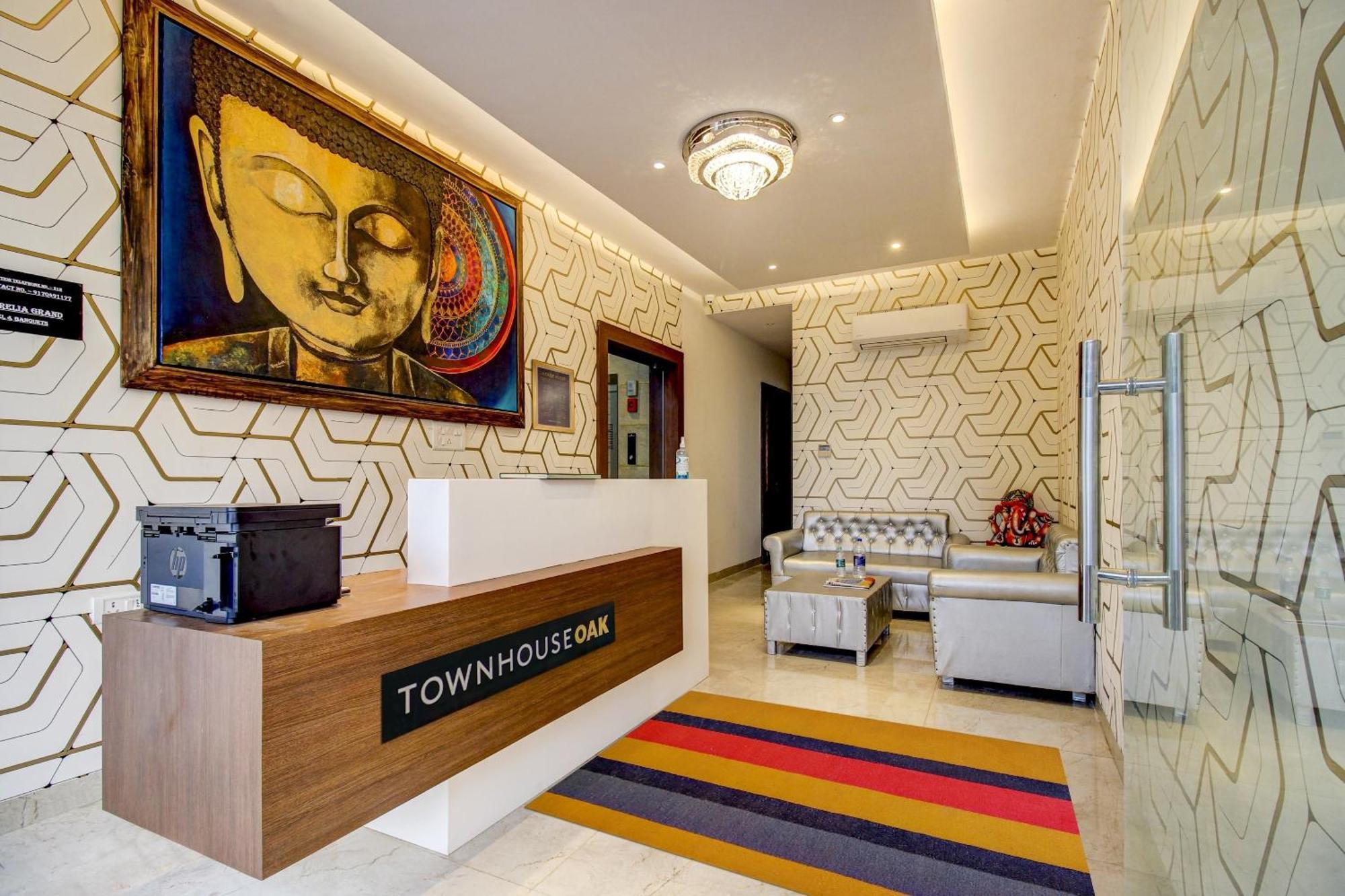 Super Townhouse Oak Aurelia Grand 호텔 러크나우 외부 사진
