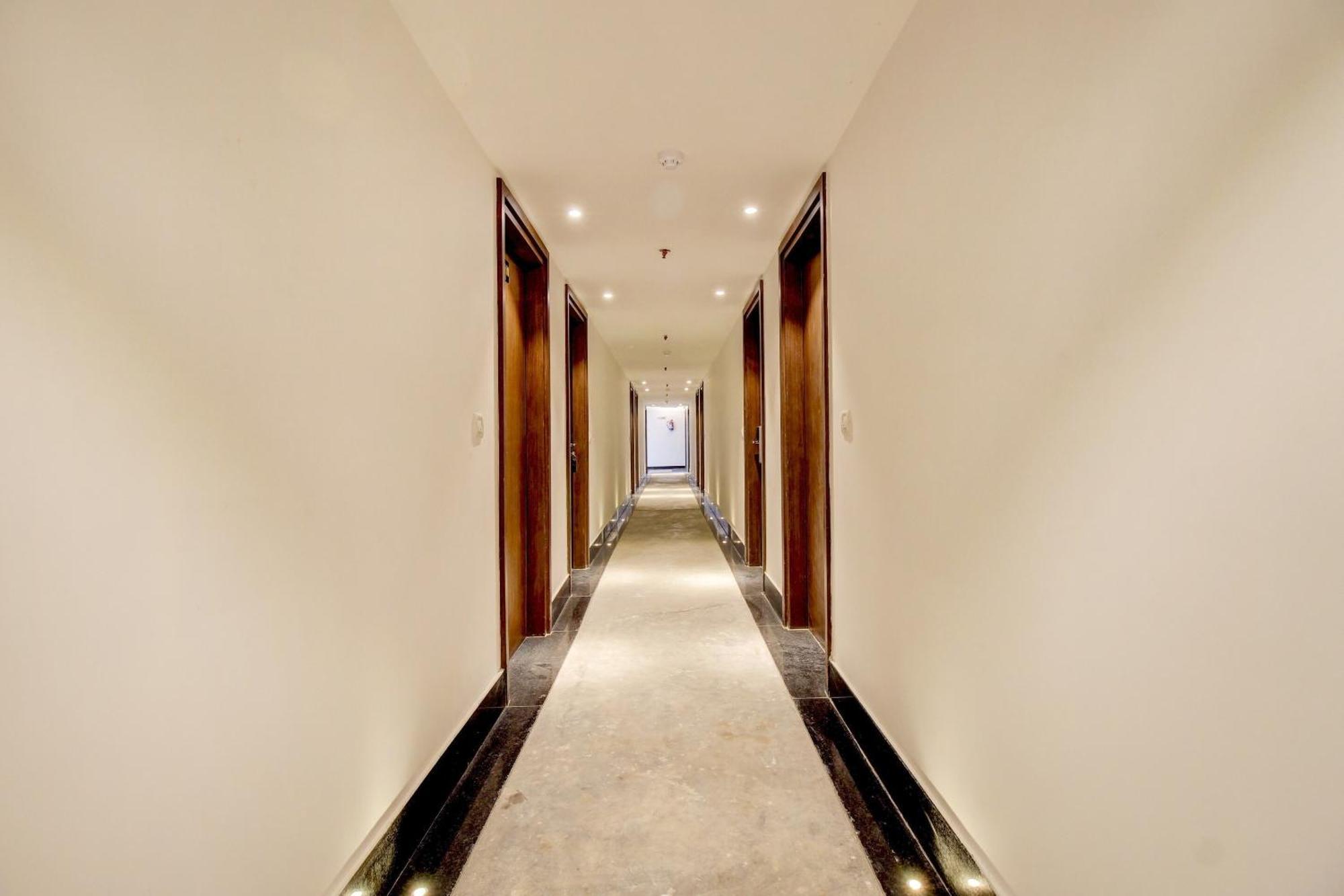 Super Townhouse Oak Aurelia Grand 호텔 러크나우 외부 사진